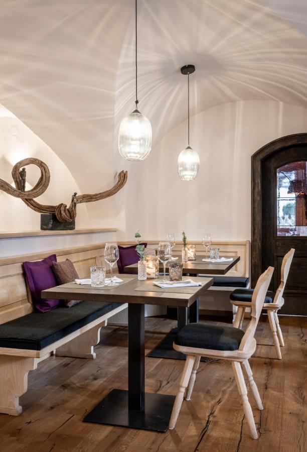 Neuwirt - Boutiquehotel & Wirtshaus Bad Vigaun Exteriör bild